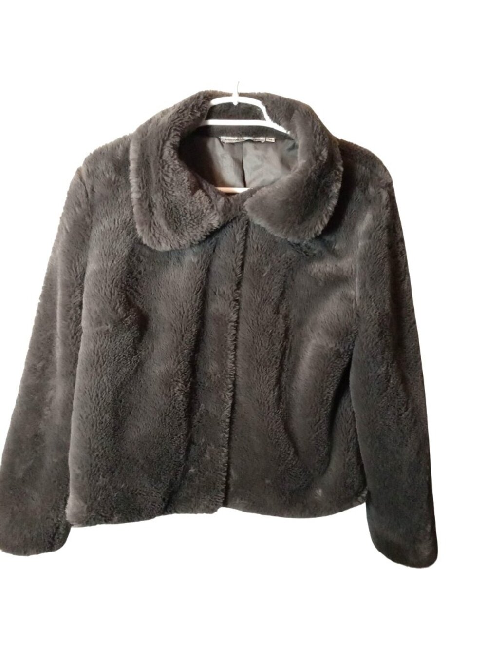 Cotton Emporium Womens Faux Fur Cropped Jacket Gray Size M Hook Plush Fuzzy USA